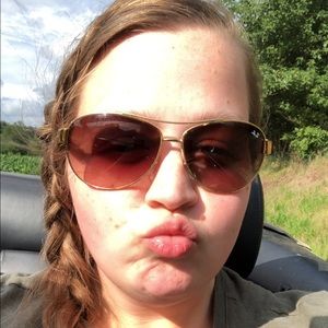 Meet your Posher, Heather